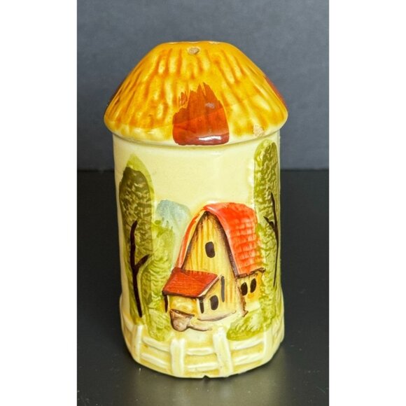 Vintage Country Farm Barn Salt & Pepper Shakers Hand Painted Ceramic Silo Design - Picture 4 of 12